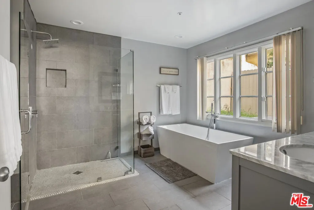 8032 Willow Glen Road, Los Angeles, California 90046 home-pic-11