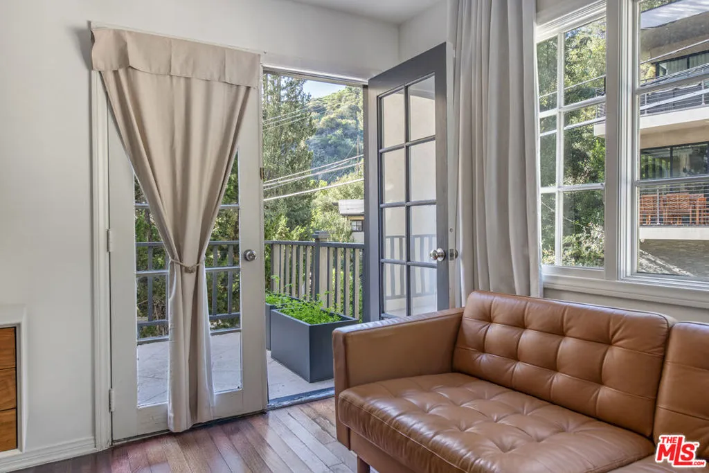8032 Willow Glen Road, Los Angeles, California 90046 home-pic-10