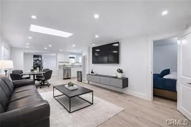 1825 W Balboa Boulevard, Newport Beach, California 92663 home-pic-38
