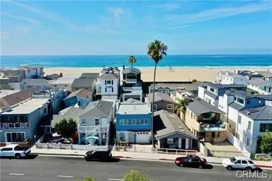 1825 W Balboa Boulevard, Newport Beach, California 92663 home-pic-1