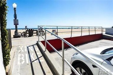 1825 W Balboa Boulevard, Newport Beach, California 92663 home-pic-46