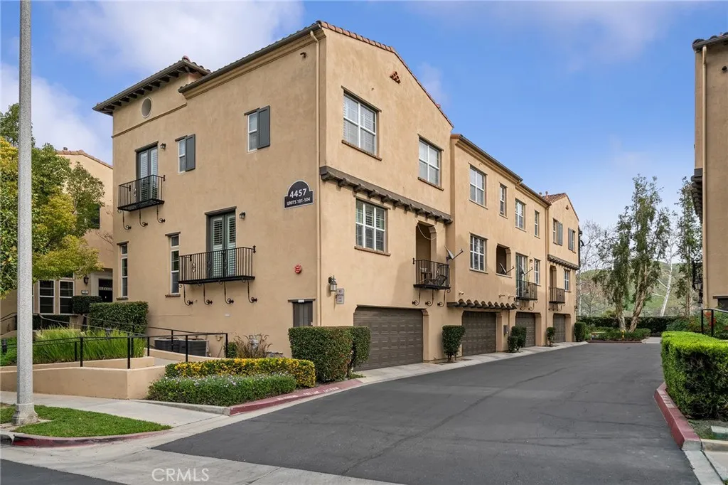 4457 Owens Street 101, Corona, California 92883 home-pic-22