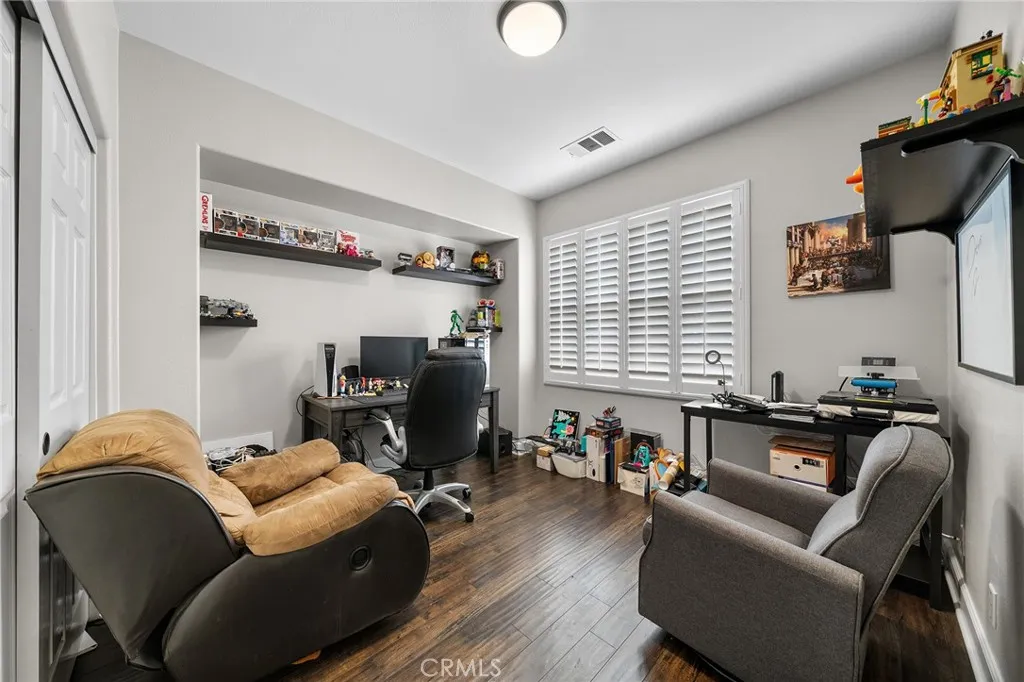 4457 Owens Street 101, Corona, California 92883 home-pic-18