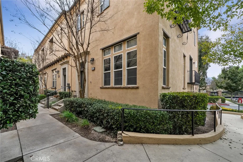 4457 Owens Street 101, Corona, California 92883 home-pic-21