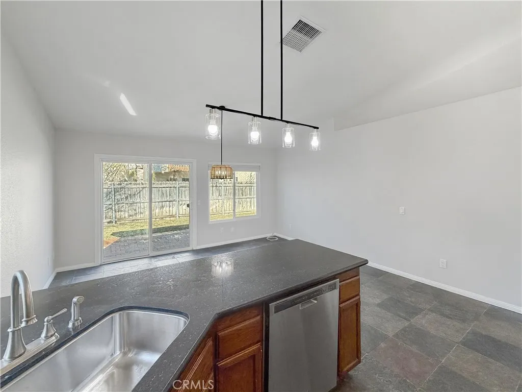 14412 Mountain High, Fontana, California 92337 home-pic-22