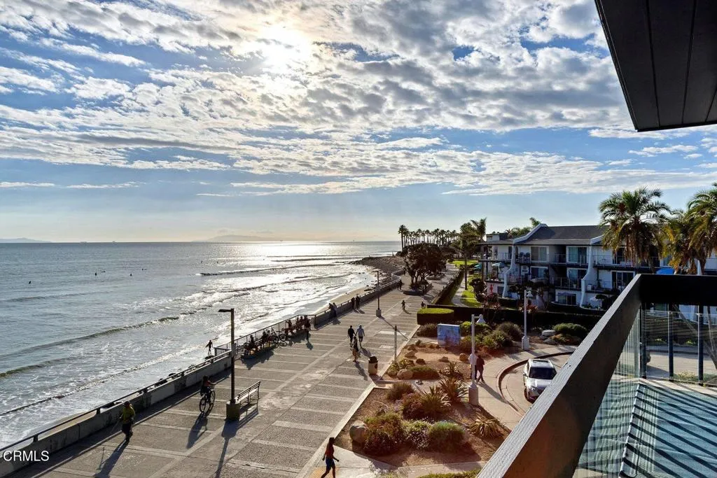 350 Paseo De Playa #202