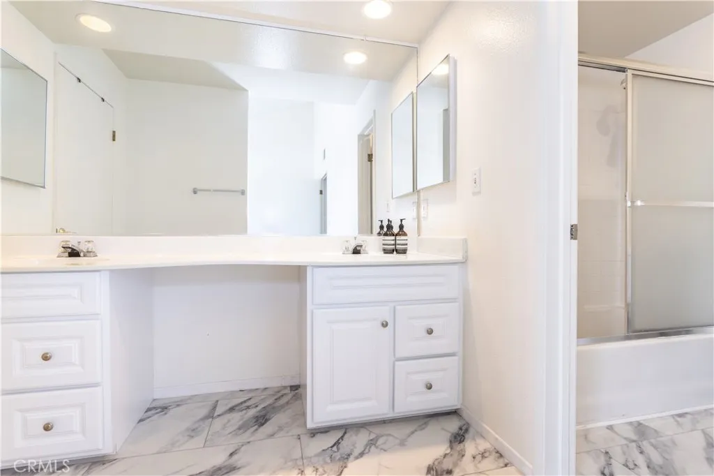 15786 Midwood, Granada Hills, California 91344 home-pic-16