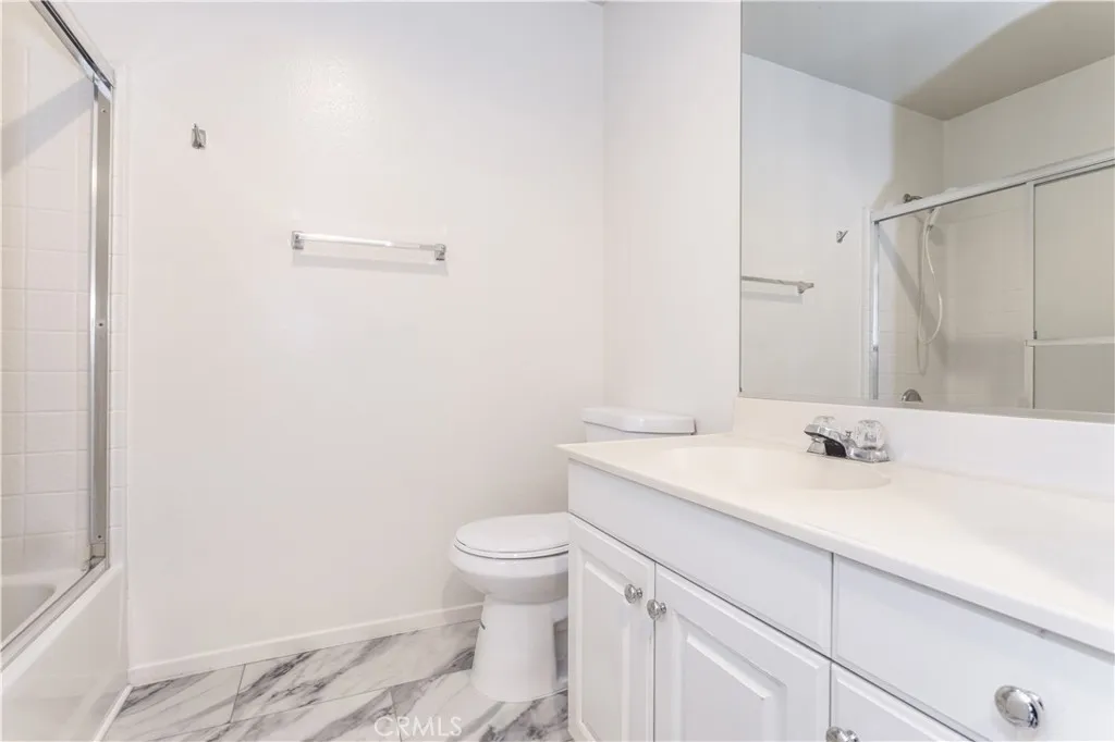 15786 Midwood, Granada Hills, California 91344 home-pic-19