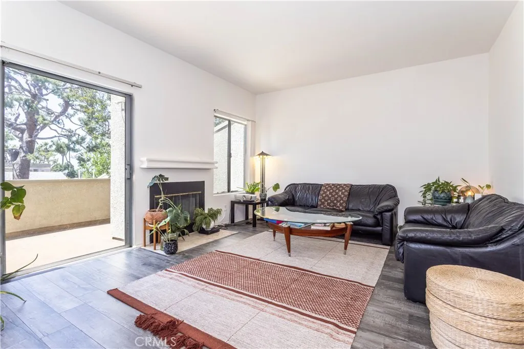 15786 Midwood, Granada Hills, California 91344 home-pic-8