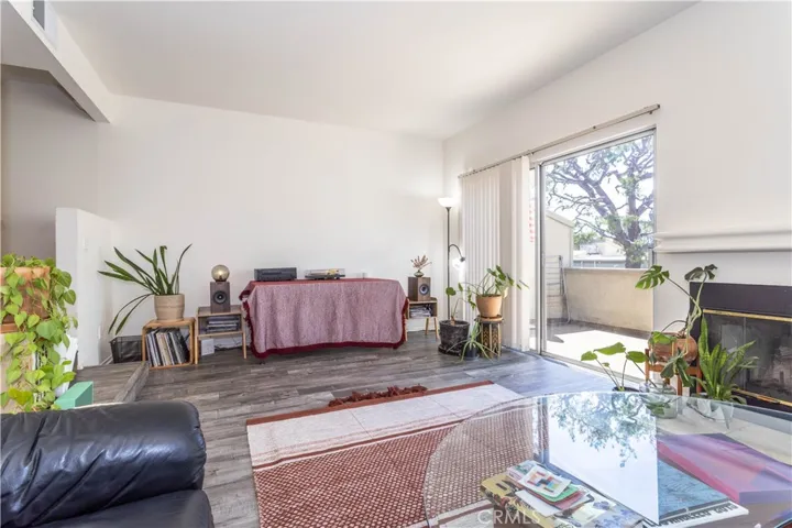 Living room 2 of 2