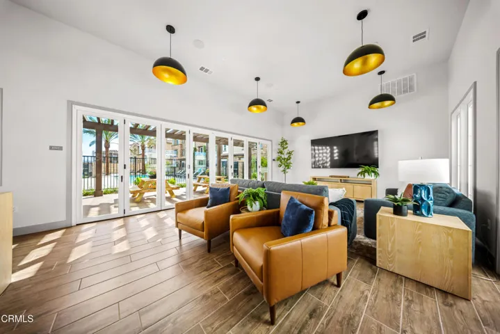 WH-MLS Size - Amenities-19