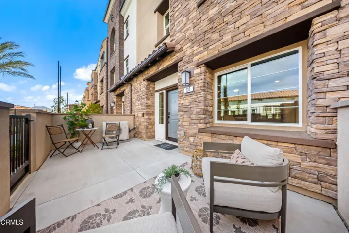 WH-MLS -Palmera Model B Front Patio_-55