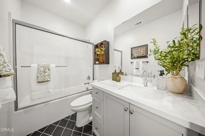 WH-MLS -Palmera Model B Bathroom_-43