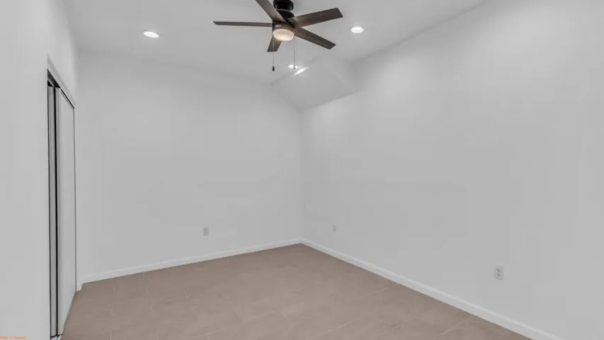 28-Were Focused 67855 Cactus Apple-28