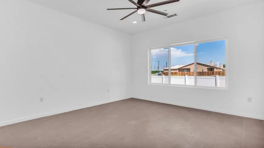 18-Were Focused 67855 Cactus Apple-18