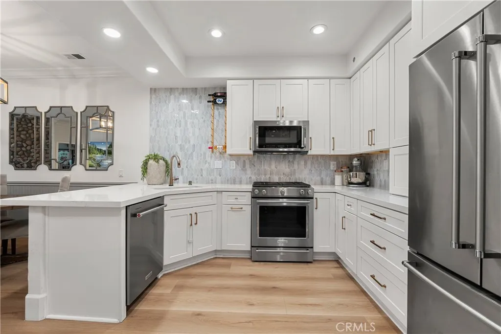 1370 S Country Glen, Anaheim Hills, California 92808 home-pic-10