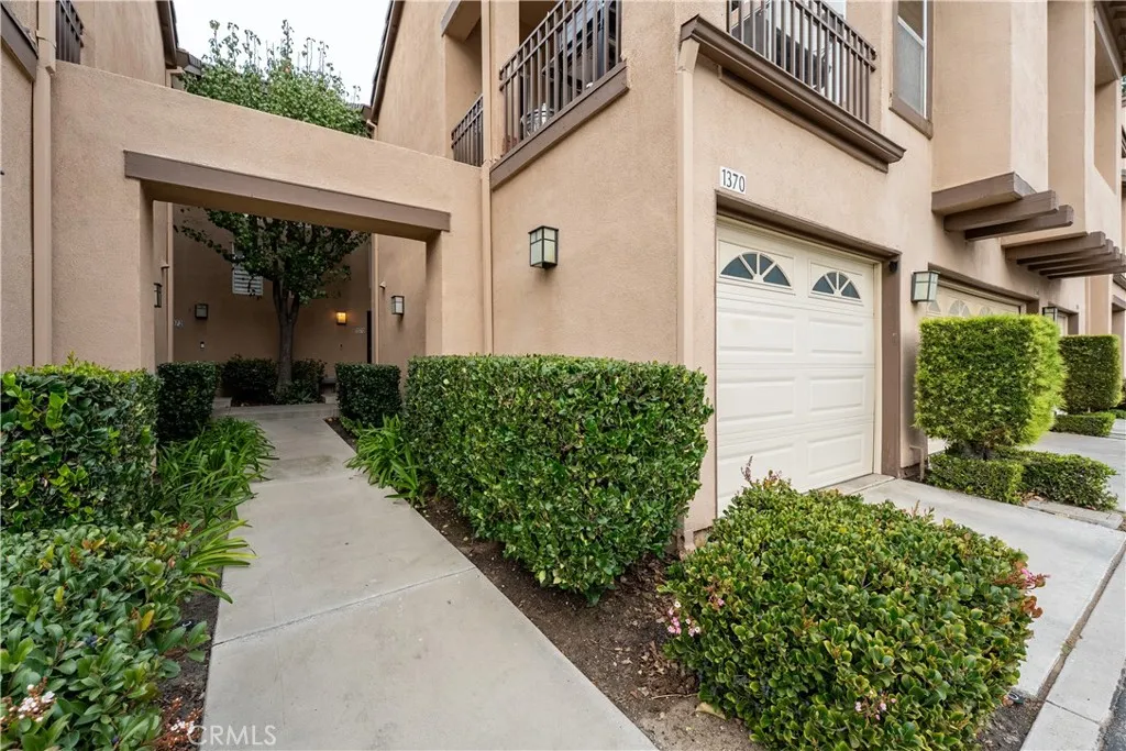 1370 S Country Glen, Anaheim Hills, California 92808 home-pic-5