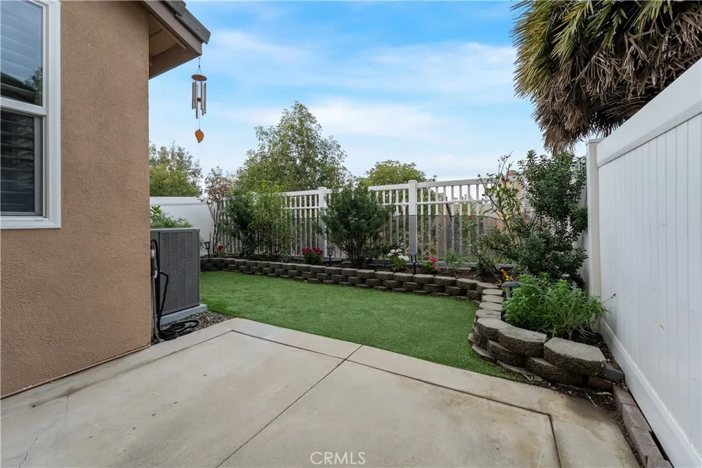 1370 S Country Glen, Anaheim Hills, California 92808 home-pic-8