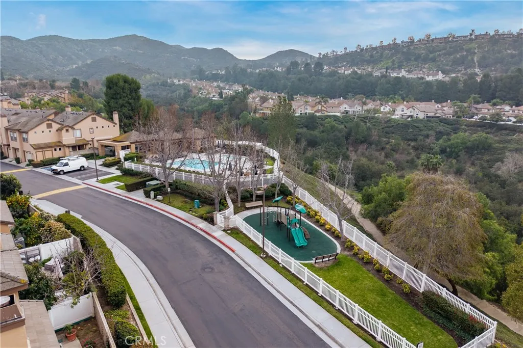 1370 S Country Glen, Anaheim Hills, California 92808 home-pic-36