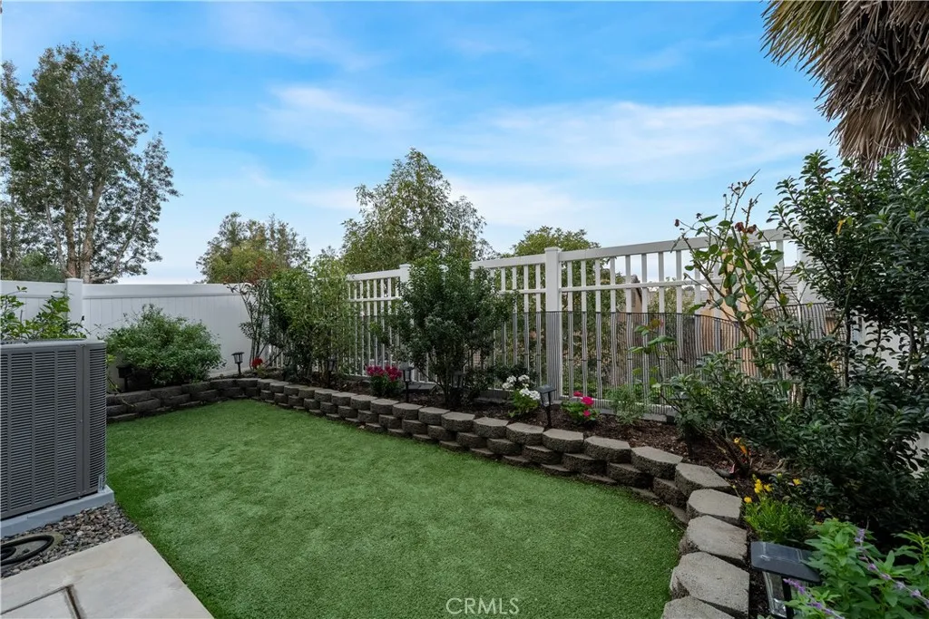 1370 S Country Glen, Anaheim Hills, California 92808 home-pic-30