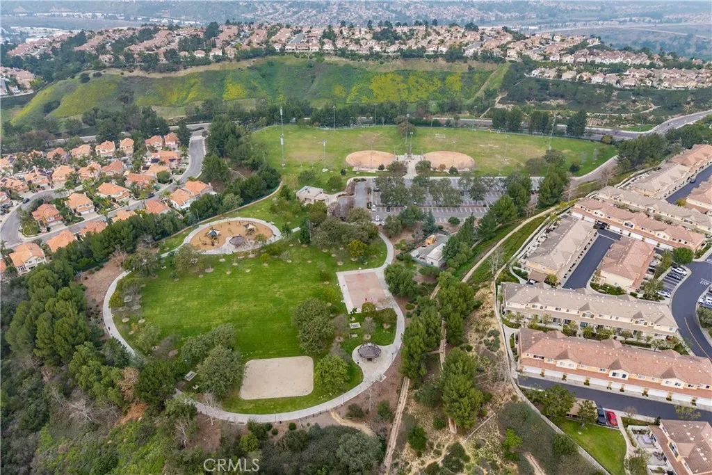 1370 S Country Glen, Anaheim Hills, California 92808 home-pic-38