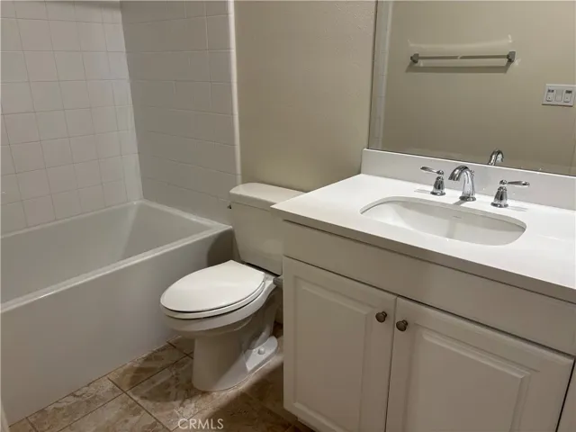 junior suite full bath