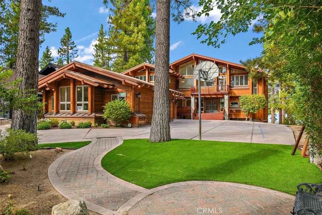 251 N Eureka Drive, Big Bear, California 92315 home-pic-3
