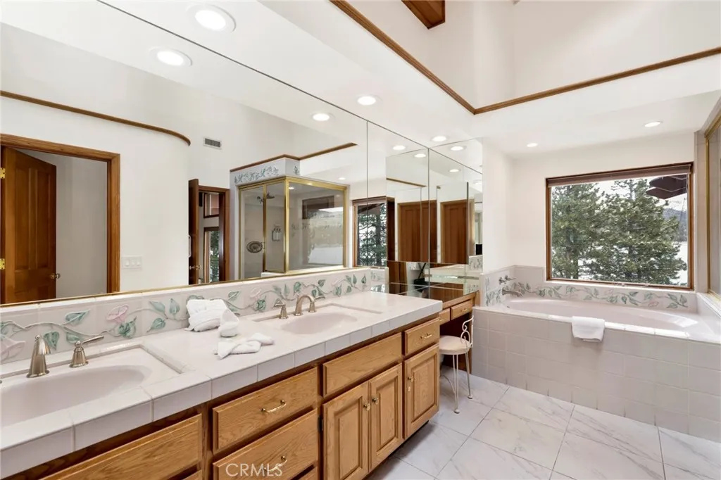 251 N Eureka Drive, Big Bear, California 92315 home-pic-37