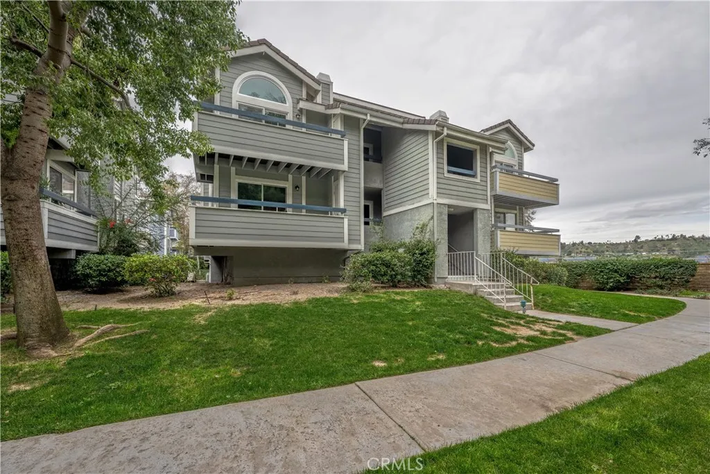 26954 Flo Lane 345, Canyon Country, California 91351 home-pic-1