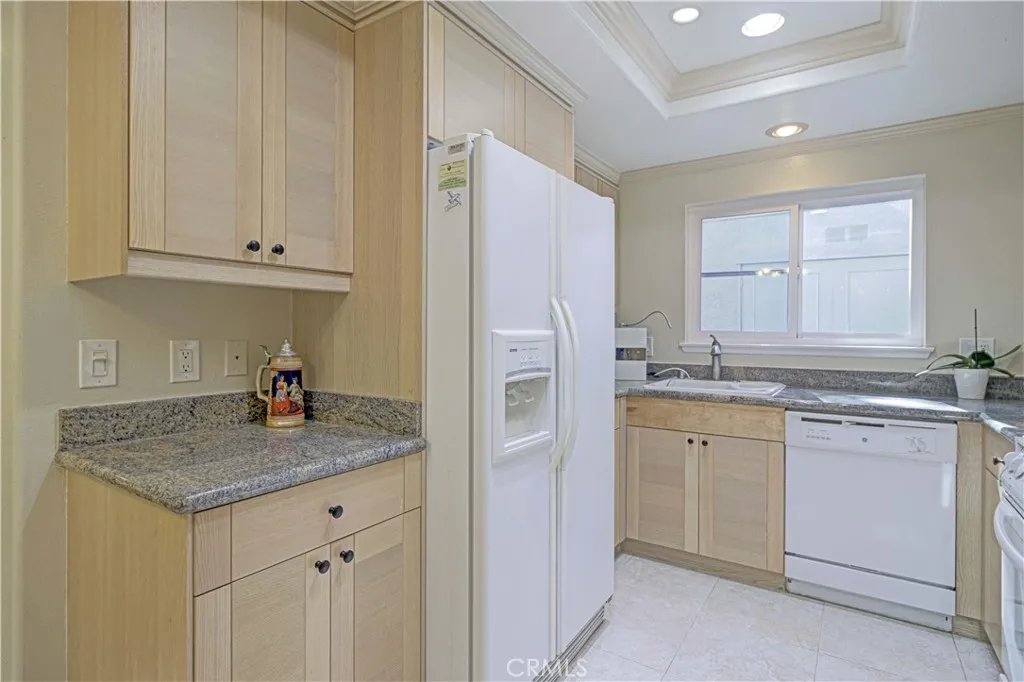 949 Calle Aragon Unit B, Laguna Woods, California 92637 home-pic-21