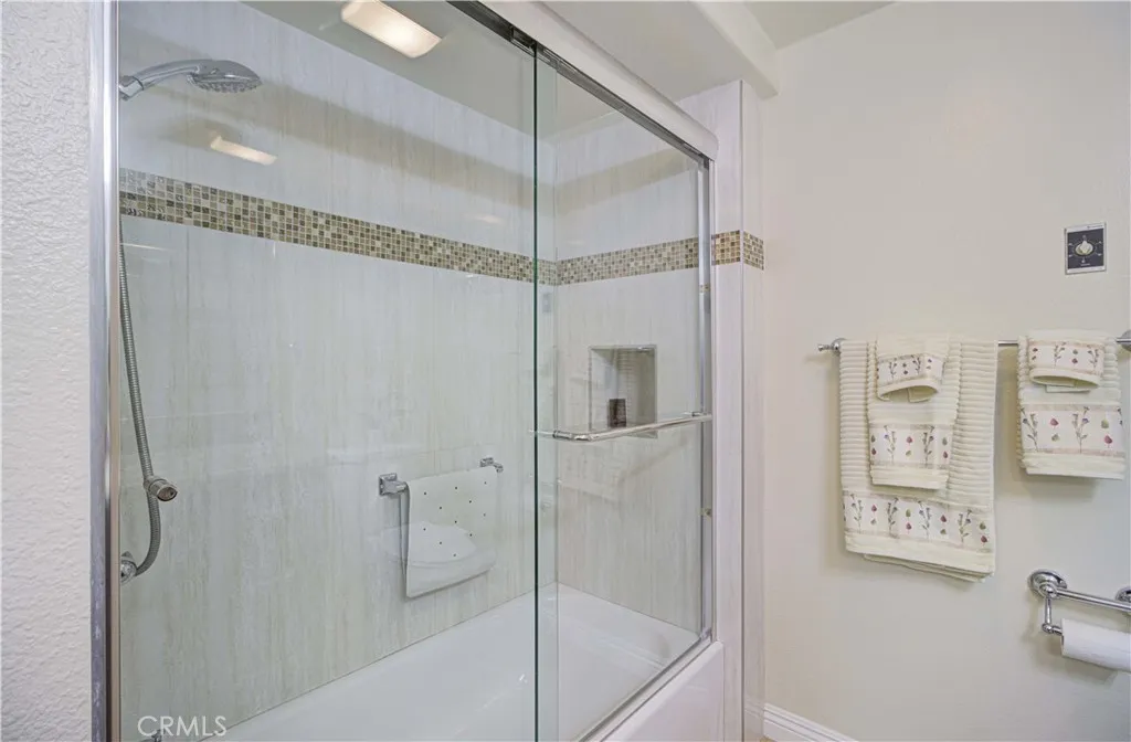 949 Calle Aragon Unit B, Laguna Woods, California 92637 home-pic-30