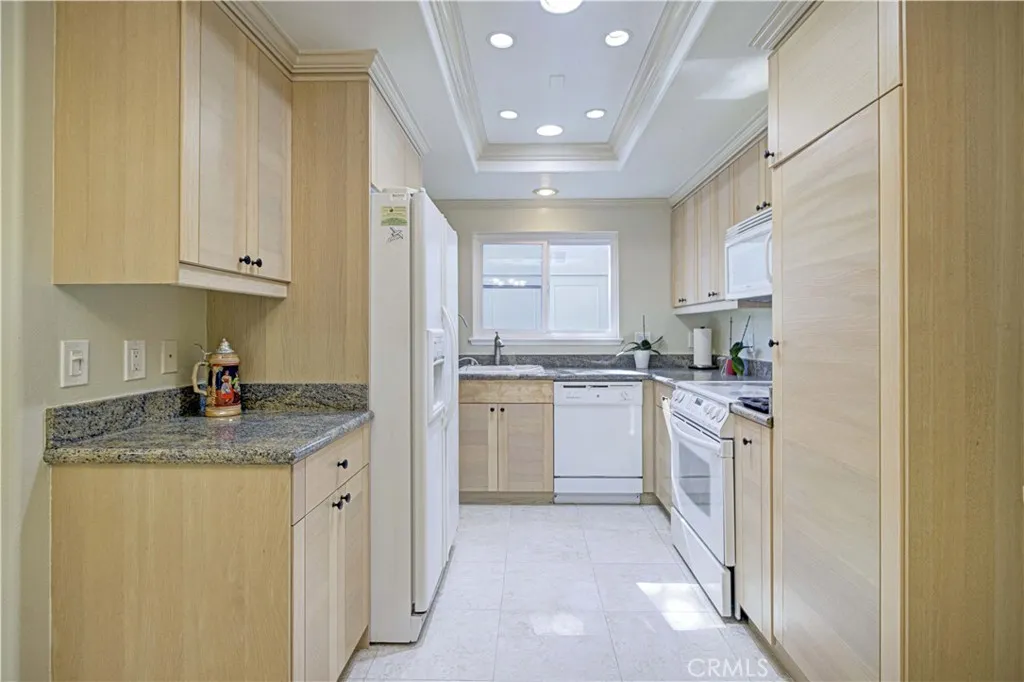 949 Calle Aragon Unit B, Laguna Woods, California 92637 home-pic-19