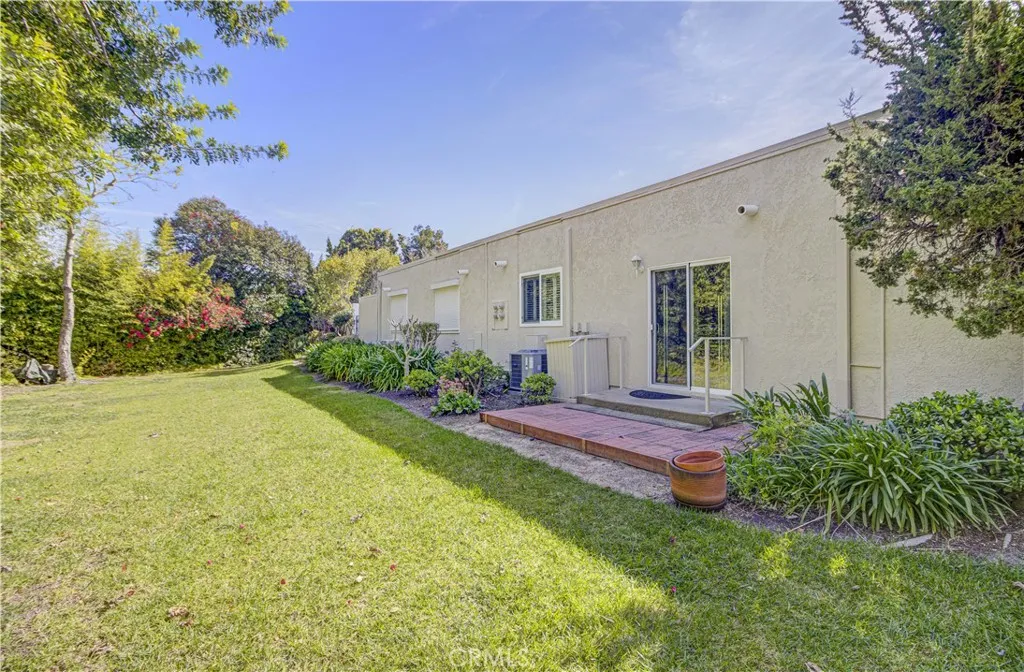 949 Calle Aragon Unit B, Laguna Woods, California 92637 home-pic-9