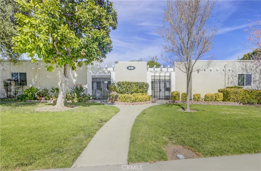 949 Calle Aragon Unit B, Laguna Woods, California 92637 home-pic-41