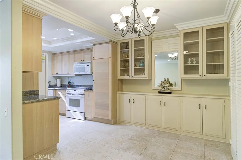 949 Calle Aragon Unit B, Laguna Woods, California 92637 home-pic-15