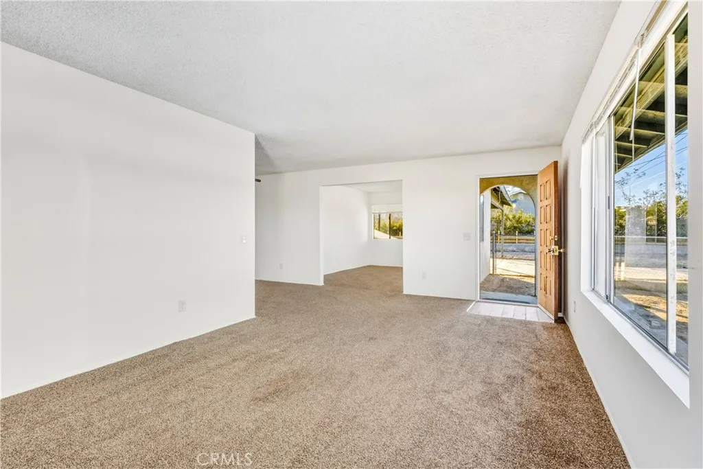 6206 Abronia, 29 Palms, California 92277 home-pic-9