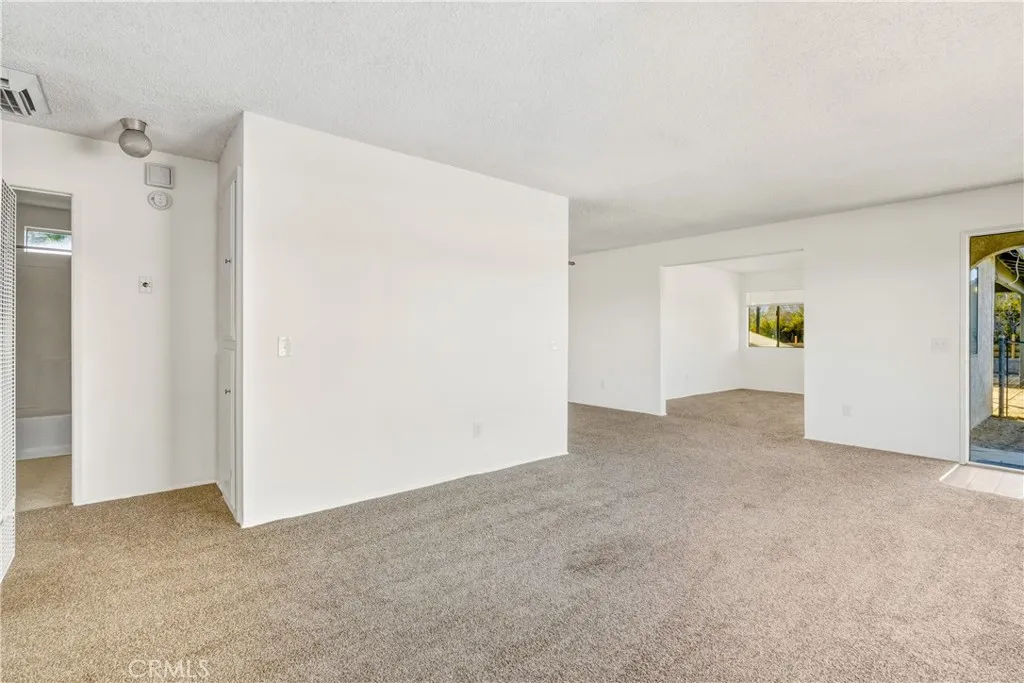 6206 Abronia, 29 Palms, California 92277 home-pic-10
