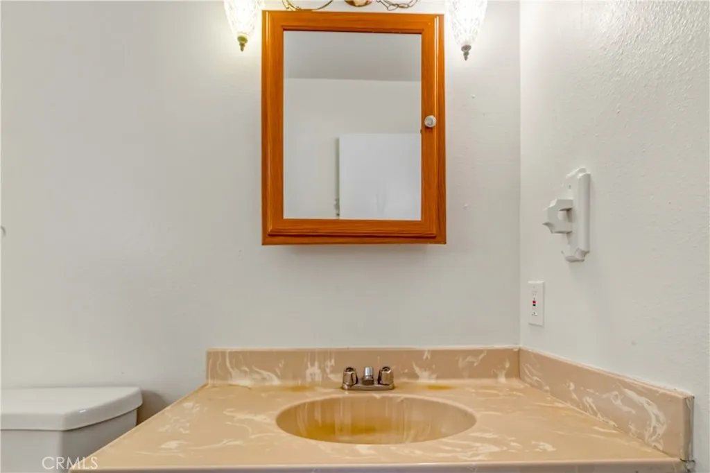 6206 Abronia, 29 Palms, California 92277 home-pic-24