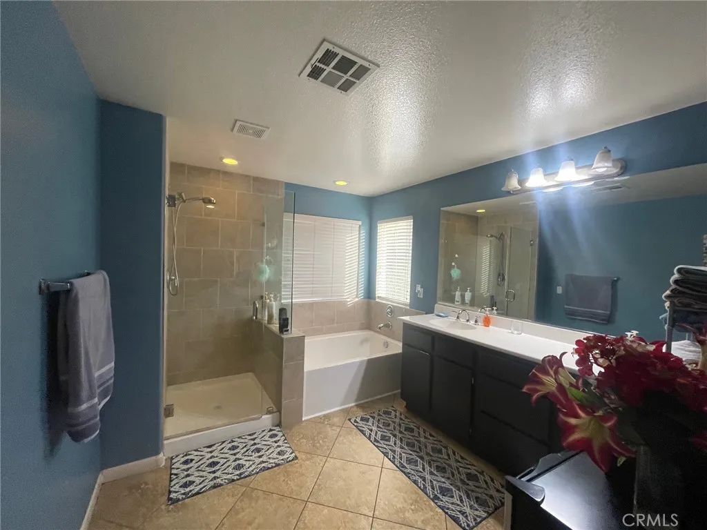 26871 Snow Canyon Circle, Moreno Valley, California 92555 home-pic-16