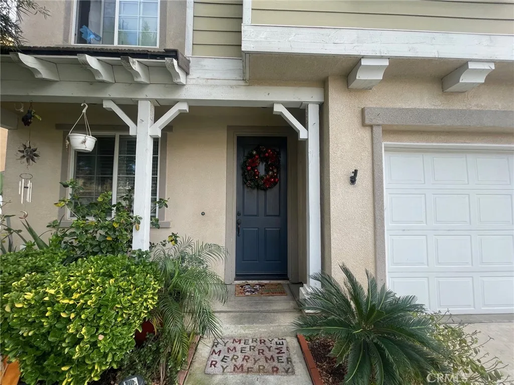 26871 Snow Canyon Circle, Moreno Valley, California 92555 home-pic-3