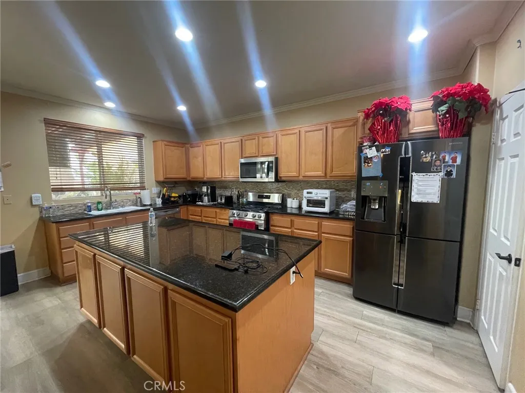 26871 Snow Canyon Circle, Moreno Valley, California 92555 home-pic-9
