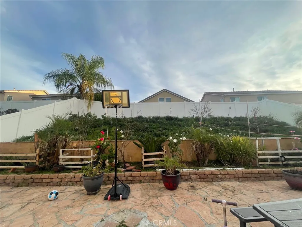 26871 Snow Canyon Circle, Moreno Valley, California 92555 home-pic-26