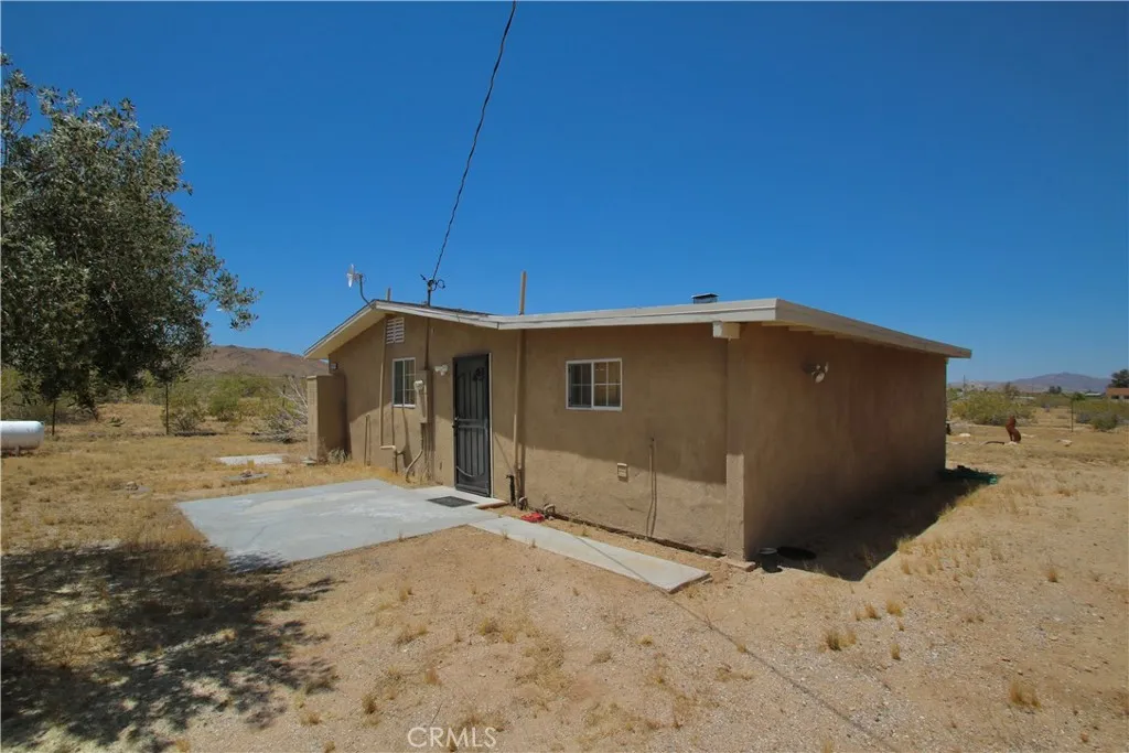 2029 Wamego, Landers, California 92285 home-pic-6