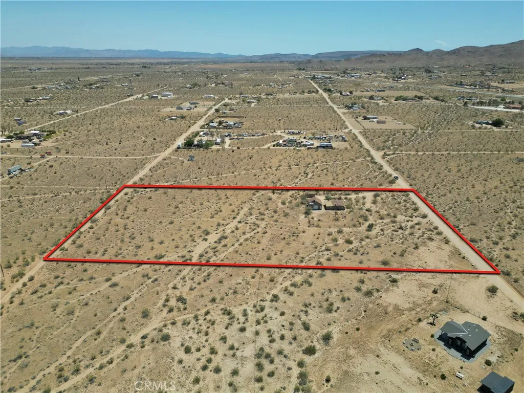 2029 Wamego, Landers, California 92285 home-pic-26