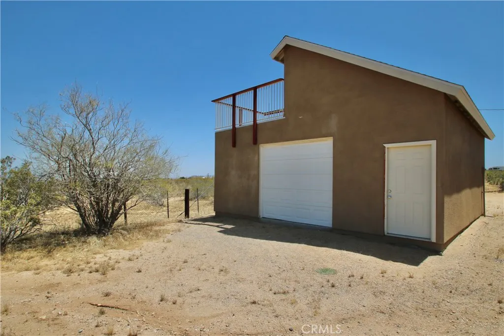2029 Wamego, Landers, California 92285 home-pic-4