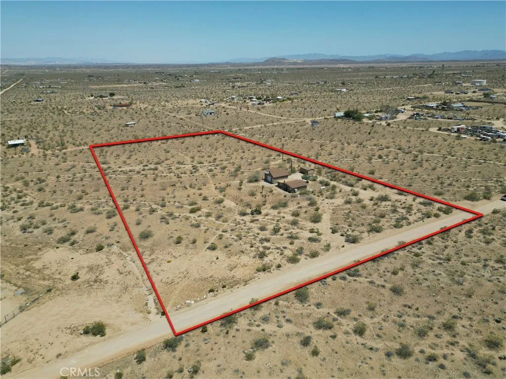 2029 Wamego, Landers, California 92285 home-pic-25