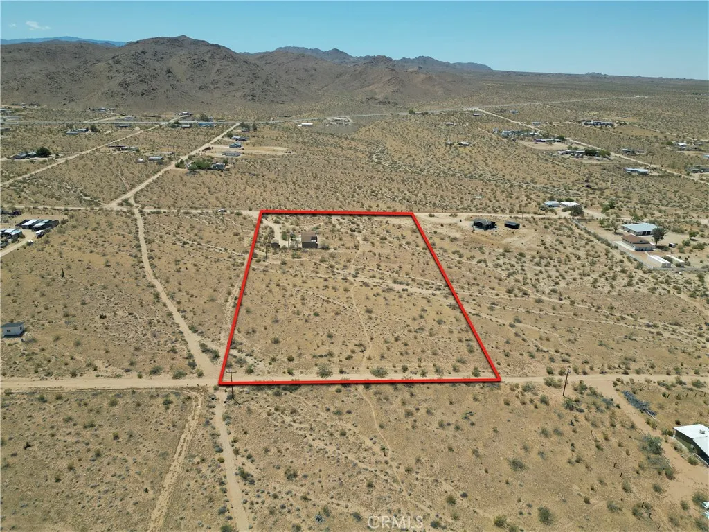 2029 Wamego, Landers, California 92285 home-pic-28