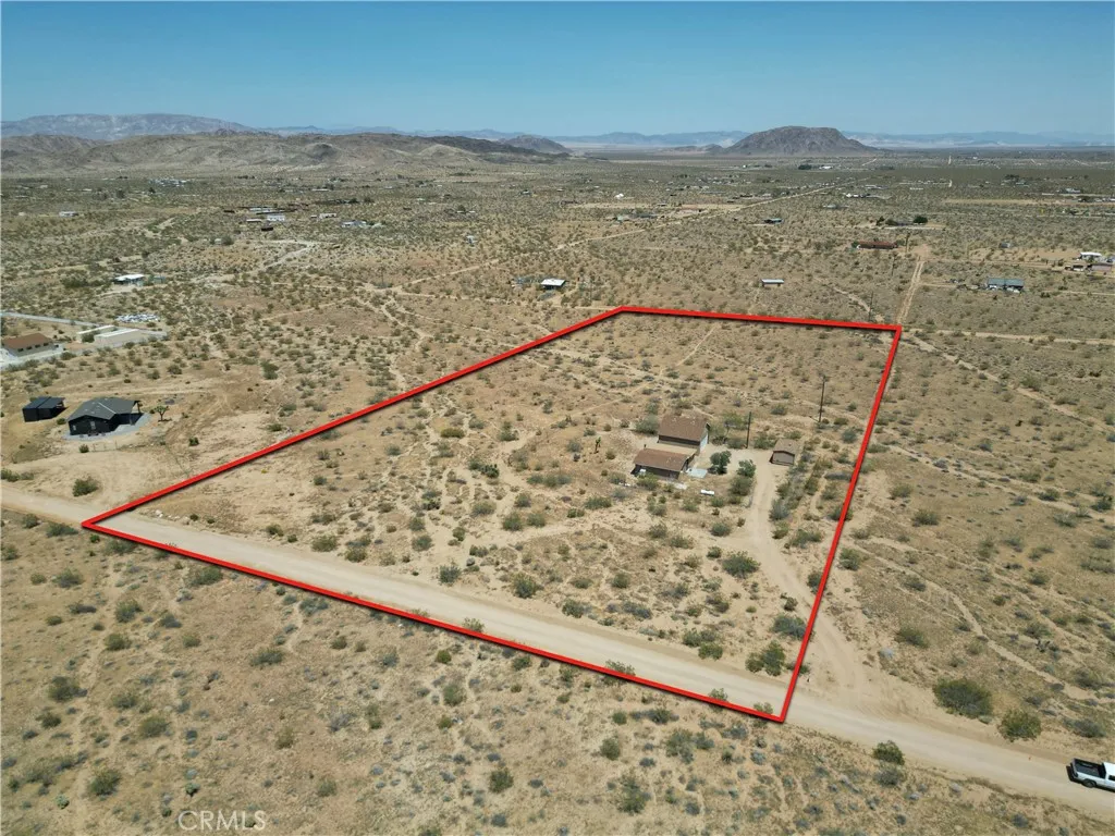 2029 Wamego, Landers, California 92285 home-pic-23