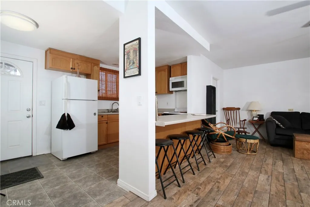 2029 Wamego, Landers, California 92285 home-pic-10