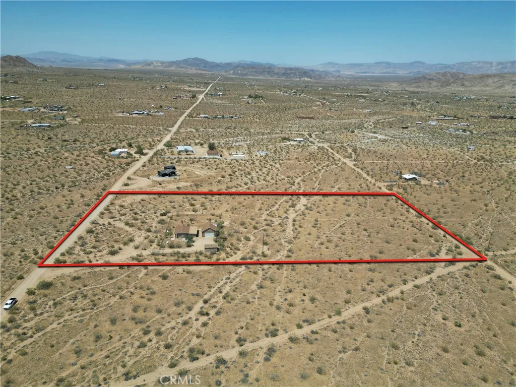 2029 Wamego, Landers, California 92285 home-pic-30